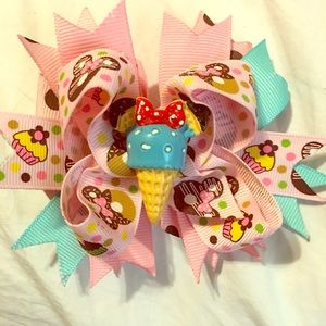 Boutique style hair bow